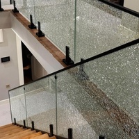 Support en verre en acier inoxydable à base carrée moderne, couleur personnalisée, pour balustrade en verre sans cadre, escalier et balcon de villa, résistant à la rouille