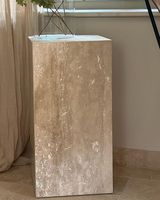 Table basse en marbre travertin carré moderne personnalisée avec finition polie et garantie d'un an pour une utilisation en intérieur
