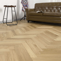 Holzoptik SPC Vinyl-Planken-Bodenbelag Klicksystem 6mm Dicke für Café-Restaurant-Renovierung