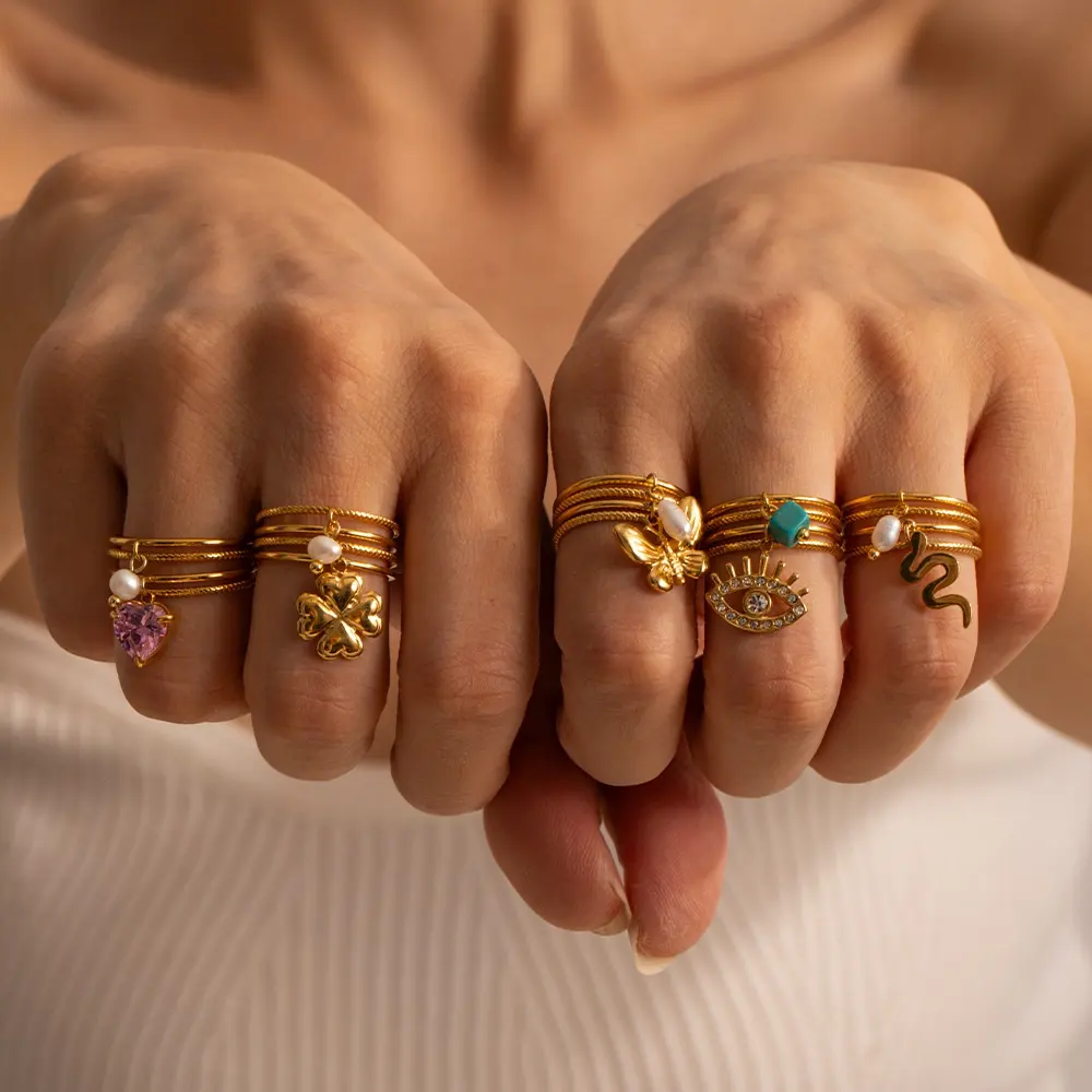 Vintage Pearl Layered Rings Set 18K chapado en oro de acero inoxidable sin deslustre flor corazón mariposa anillo mujeres