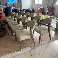 Silla de Comedor con Reposabrazos de Imitación Madera y Tapizado en PU, Respaldo Curvo para Hotel, Restaurante, Salón de Banquetes Chino, Sala Privada de Club