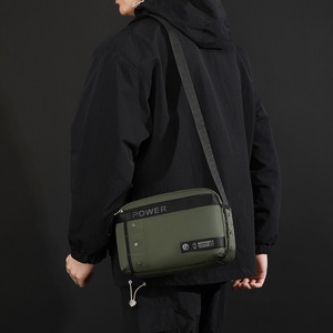 Sac bandoulière homme en nylon durable pour l'extérieur, sac de poitrine vintage en toile, design estival tendance pour la vie quotidienne - Product Image 4