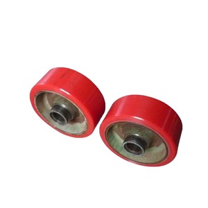 Roues en polyuréthane rouges à bande de roulement ferme, roulement à billes, trou rond, sans plaque de base, 6400, fabriquées à Hebei - Product Image 1