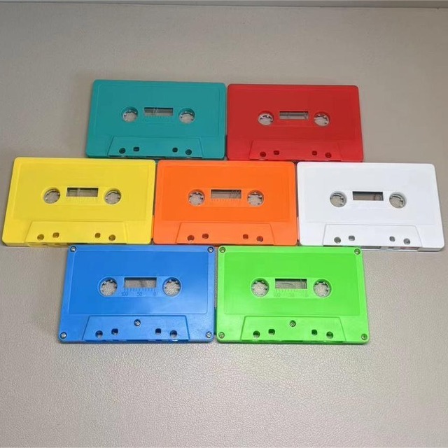 OEM Wholesale Custom Logo Manufacturing Christmas Square Durable Plastic Customized Color Transparent Cassette Party Decoration