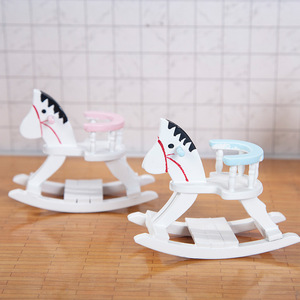 Mini 1:12 jouet de bricolage en bois décorations de chambre d'enfants accessoires de meubles de maison de poupée et cheval à bascule pour le plaisir de poche! - Product Image 2