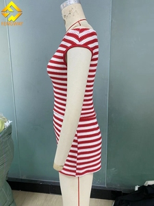 <span class=keywords><strong>Vestiti</strong></span> <span class=keywords><strong>estivi</strong></span> pantaloncini a righe <span class=keywords><strong>in</strong></span> <span class=keywords><strong>maglia</strong></span> Casual da donna senza maniche pantaloncini corti a vita alta 2 pezzi Set da donna - Product Image 3
