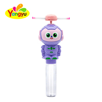 Nouveauté : Boîte de présentation de 12 jouets bonbons en forme de tube robot lumineux à hélice rotative, vente en gros en vrac