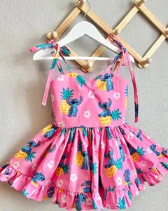 प्री-ऑर्डर थोक बच्चा बच्चों के कपड़े वेस्टर्न गुलाबी सस्पेंडर लिलो अनानास ड्रेस बच्चों की ग्रीष्मकालीन पोशाक बच्ची की पोशाक