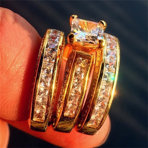 Anello con Cristalli Pavé per Donne, Anello Elegante Impilabile, Accessorio Moda per Uso Quotidiano e Feste - Product Image 2