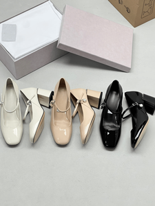 Chaussures Jimmy de haute qualité pour femmes à talon bas en cuir verni lisse, talon stable, bout carré rétro, faciles à nettoyer - Product Image 2