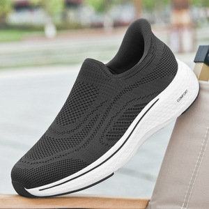 Nuove Scarpe Estive da Uomo Traspiranti Slip-On in Mesh Leggere Antiscivolo con Suola Morbida e Comfort Elevato per Corsa e Tempo Libero - Product Image 2