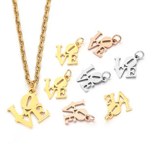 Colgante Pequeño Punk <span class=keywords><strong>de</strong></span> Acero Inoxidable con Letra LOVE, Chapado en Oro <span class=keywords><strong>Verdadero</strong></span> <span class=keywords><strong>de</strong></span> 18K, Pulido, para DIY, Pulsera o Collar - Product Image 1