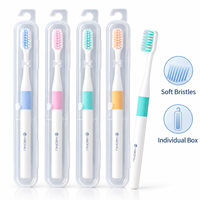 Brosse à dents manuelle portable pour adultes OEM & ODM, poils souples de 0,15 mm, brosse à dents de voyage avec étui pour usage quotidien à la maison et à l'hôtel