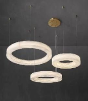 Lustre en marbre d'albâtre naturel et cuivre, design moderne et créatif, pour salon de villa minimaliste, salle à manger et chambre.
