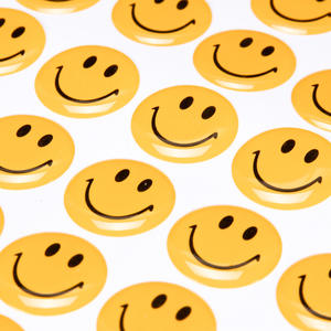 Autocollants promotionnels personnalisés en vinyle transparent avec logo imprimé, en forme de goutte de cristal, pour décoration de voiture, résistants à l'eau et aux UV - Product Image 1