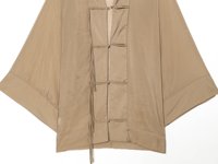 SHENZHU 2026 Nouvelle Collection Automne T-shirt Femme Col V Style Chinois Nouveauté Décoration Boutons Nœud Cordon Ourlet Droit