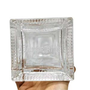 Bouteilles en verre extra flint gaufré, carrées, transparentes, vides, de forme tour, à haute capacité, pour spiritueux, vodka, whisky, <span class=keywords><strong>rhum</strong></span>, gin - Product Image 4