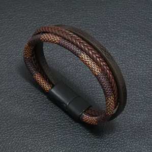 2023 Gun Plaqué Charme faux cuir Bracelets triple couches luxe antique à motifs bracelet en cuir pour hommes et femmes