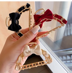 Pince à Cheveux Rétro Coréenne en Métal avec Nœud, Douce pour Queues de Cheval Creuses, Pinces à Cheveux Requin Élégantes pour Femmes - Product Image 3