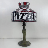 Lampe de table européenne décorée de verre coloré, motif pizza, lampe de bureau pratique et simple avec base en résine, adaptée aux chambres à coucher et aux tables de chevet