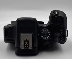 Cámara Digital Canon R10 Usada de Alto Rendimiento, 24MP, Grabación de Video 4K - Product Image 6