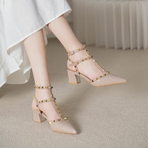 Zapatos de Tacón Alto con Tachuelas, Punta Puntiaguda, Tacón Medio de 3-6 cm, Tallas Grandes, Elegantes, Punta Cerrada, Suela de Goma, Zapatos de Una Sola Pieza, Primavera Verano - Product Image 3