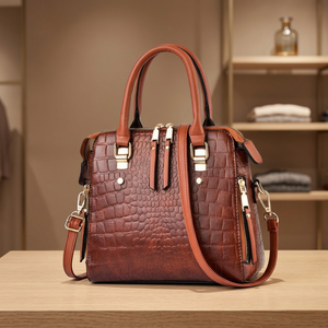 Pochette pour femme en cuir véritable durable BS INTERNATIONAL, personnalisable avec fermeture éclair, légère, imperméable, grande capacité - Product Image 5
