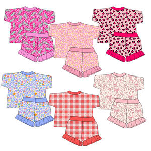 Set Estivo alla Moda per Bambine con Stampa Leopardata e Fiocco - Maglietta a Maniche Corte e Pantaloncini con Decorazioni in Pizzo - Product Image 1