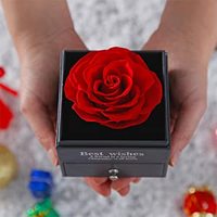 Meilleure vente Rose éternelle conservée Fleur de rose éternelle avec collier dans un coffret cadeau pour cadeau de petite amie