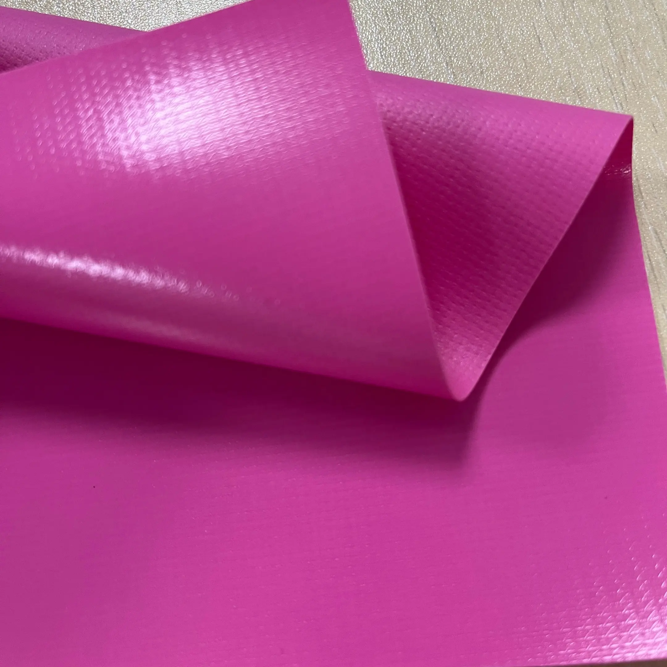 610gsm FR PVC Polyester Bạt vải cho Inflatable Bouncer xây dựng trò chơi
