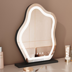 Specchio per il Trucco LED HD con Illuminazione, Specchio da Tavolo Intelligente per Camera da Letto, Design Minimalista e Irregolare - Product Image 3