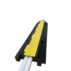 SW-1XC10 1 מטר רמפת גומי גדולה חד כיוונית, מגן כבלים לרכב, מדכא מהירות 10-15 קמ\\\"ש, נייד, קבוע, מבטון - Product Image 2
