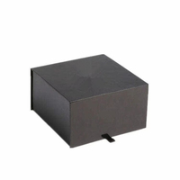 Boîtes cadeaux rigides magnétiques personnalisées en carton avec gaufrage, revêtement UV et pelliculage mat, taille et couleur personnalisables, recyclables