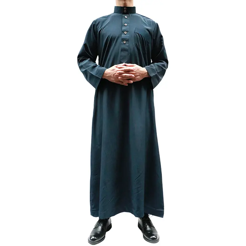 9860 प्रार्थना और दैनिक पहनने के लिए सबसे अधिक बिकने वाला इस्लामिक पुरुषों का ठोस रंग का रोब पाकिस्तानी अरेबियन बटन वाला रोब