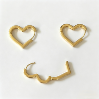 Fermoirs d'oreille en laiton en forme de cœur creux, plaqués or, lisses et polis, apprêts pour boucles d'oreilles créoles en forme de cœur ouvert pour la fabrication de bijoux