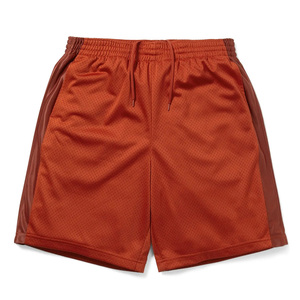 Shorts de basketball rouges en mesh pour hommes, taille élastique avec cordon de serrage, respirants, coupe classique, vêtements d'entraînement d'été pour adultes - Product Image 1