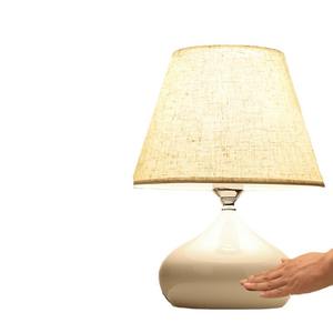 Lámpara de Mesa de Estilo Nórdico Moderno y Minimalista, Luz Ambiental Cálida y Romántica de Color Negro, Atenuación Táctil para Sala de Estar - Product Image 4