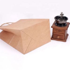 Bolsas de Papel Kraft Blancas y Marrones de 13*8*21cm con Asas para Festivales, Compras, Tiendas, Fiestas, Regalos, Empaques Comerciales - Product Image 3