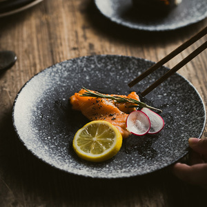 ESTICK Assiette creuse en céramique de style japonais rétro, créative, noire, pour restaurant, avec glaçure colorée personnalisée, assiette en os, assiette de table - Product Image 2