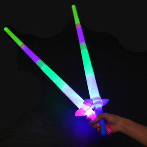 Jouet en plastique télescopique à quatre sections lumineuses pour enfants et jeunes, unisexe, couleurs mélangées - Product Image 3