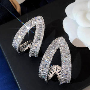 Orecchini a Cerchio di Lusso in Oro Bianco con Cristalli e Strass, Gioielli da Festa per Donne, Stile Geometrico in Argento 925 - Product Image 3