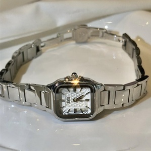 2026 New Golden Mid-century <b>Watch</b>, Square Design, Unisex, Light Luxury, Vintage Style, Perfect Gift for Lovers, Couple's <b>Watch</b> - Product Image 4