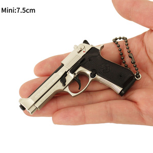 Precio de fábrica aleación imperio 7,5 CM Deretta Mini <span class=keywords><strong>pistola</strong></span> modelo llavero Shell expulsión negro plata marrón <span class=keywords><strong>pistola</strong></span> de juguete - Product Image 3