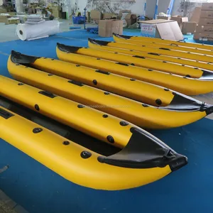 Barca gonfiabile rossa economica del kayak da pesca del grado marino con il motore esterno