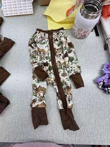 Ropa de bambú para recién nacidos Marca de personajes Sleepers Sleepsuit Newborn Footie Zipper Baby Romper - Product Image 4