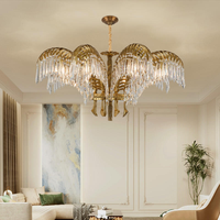 Lustre rétro en cristal et cuivre de style français, villa de style européen, restaurant luxueux et atmosphérique, chambre à coucher