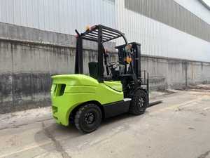 Carrello Elevatore Elettrico Kuugao Nuovo Modello per Carichi Pesanti da 3,5 Tonnellate con Trazione Integrale e Doppia Trazione per Negozi al Dettaglio e Tipografie - Product Image 4