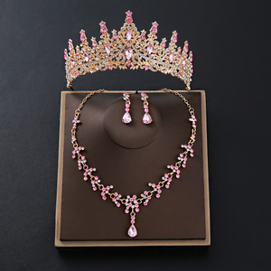 Conjunto de Joyas de Boda de Lujo Elegante para Novia de Estilo Europeo y Americano de Tres Piezas de Gama Alta con Collar, Pendientes y Corona Hecho de Aleación - Product Image 5