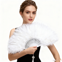 Éventail en plumes blanches des années 20, accessoire vintage pour costume Gatsby, idéal pour les fêtes costumées et Halloween