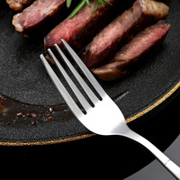 Ensemble de couverts modernes minimalistes en acier inoxydable épaissi ; Couverts de style occidental à motif floral ; Couteaux à steak et fourchettes